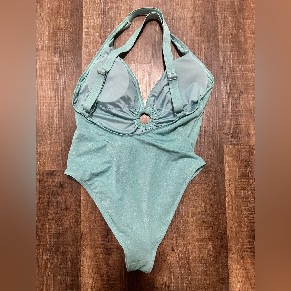 Cupshe NWT One Piece bathing suit medium - Picture 2 of 4